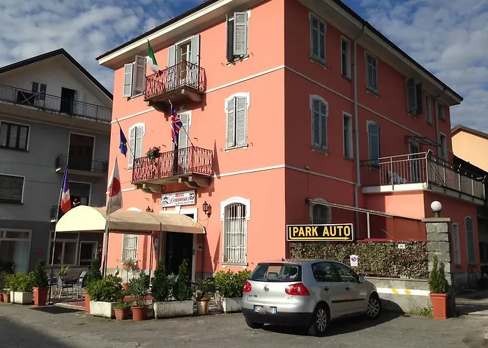 Hotel sulla spiaggia: Hotel Domodossola